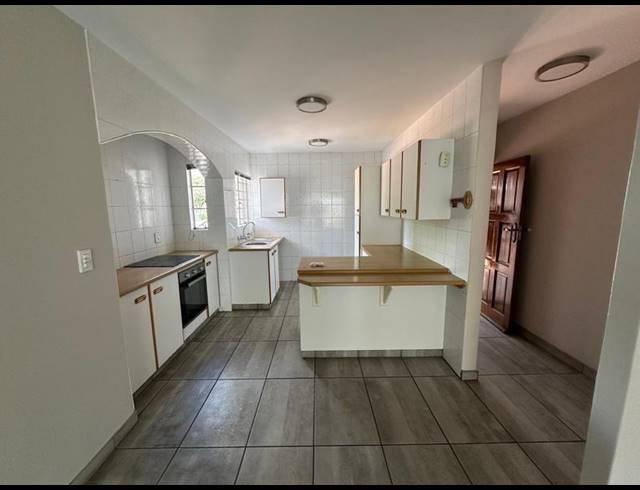 2 BEDROOM TOWNHOUSE FOR SALE IN LAMBTON